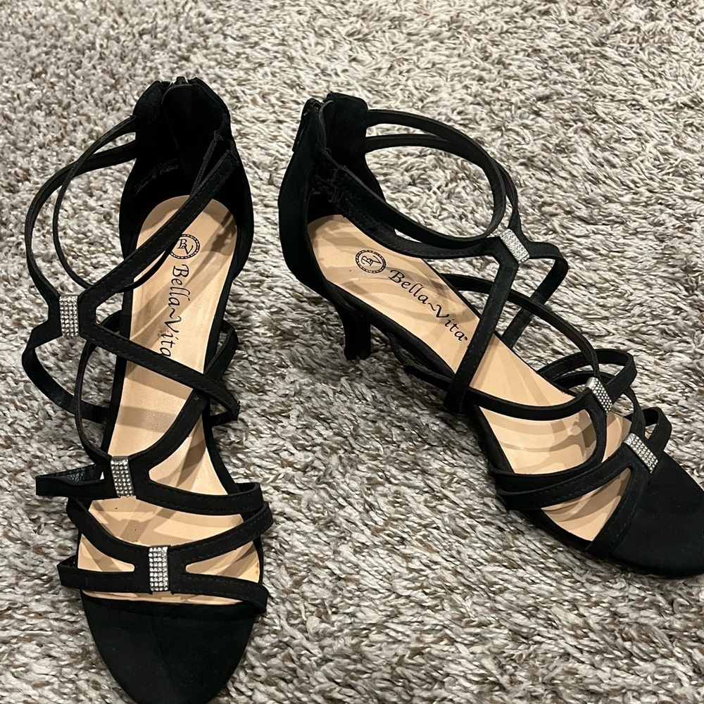 Bella Vita Elegant Black Strappy Heels